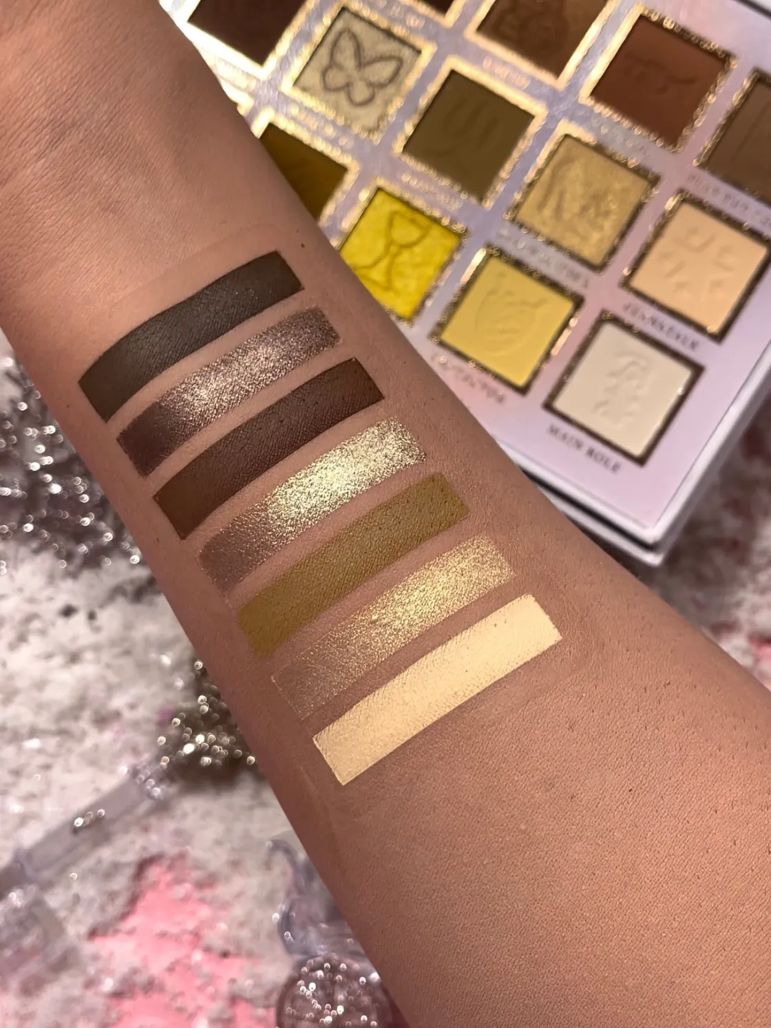 P. Louise P.Louise If The Crown Fits Palette Flash Sale